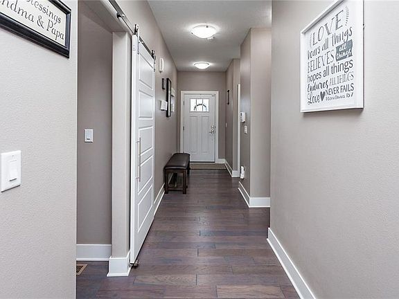 2nd image of 8741 Coachlight Dr