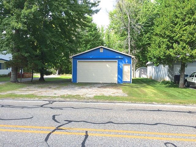 1st image of 9384 E Houghton Lake Dr