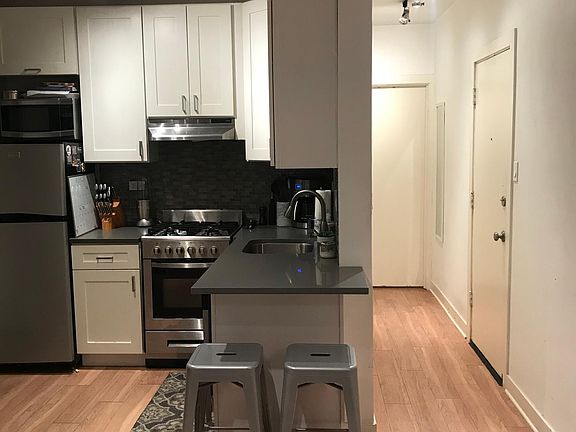 5th image of 511-36 W Belmont Ave
