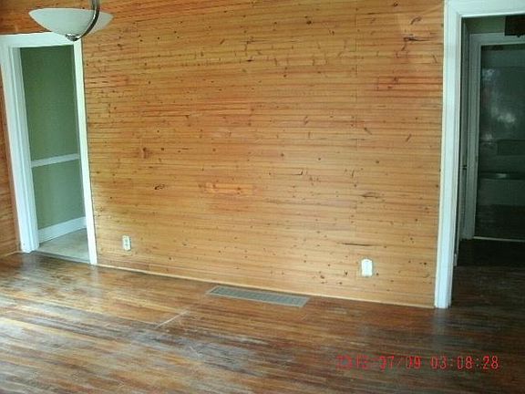 5th image of 235 Sherman Ave