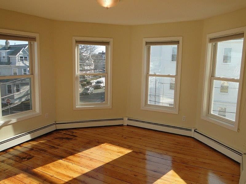 1st image of 69A Winchester St #3