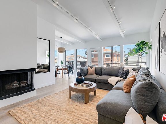 2nd image of 2602 Pacific Ave