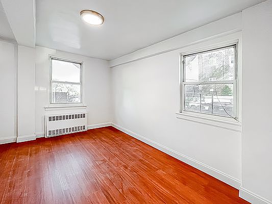 4th image of 78-21 32nd Ave #1R