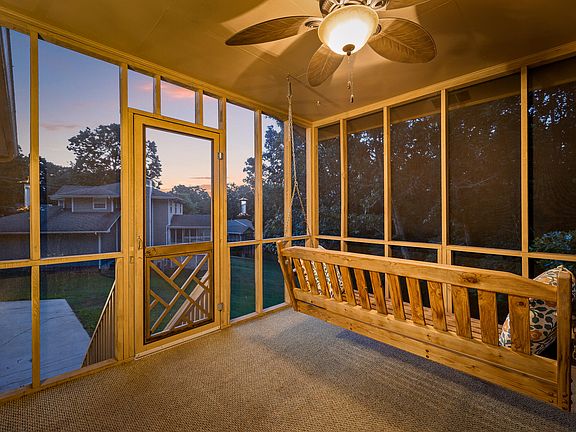3rd image of 6906 Flagstone Dr
