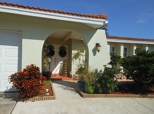 355 S Tessier Dr, Saint Pete Beach, FL 33706