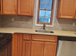 28 Shafter Ave, Albertson, NY 11507