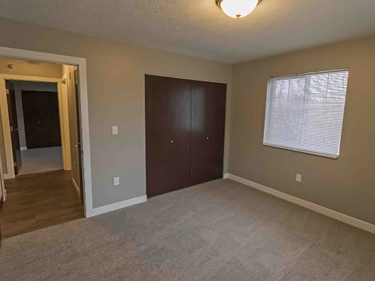 617 N Lewis Ave — Photo 10