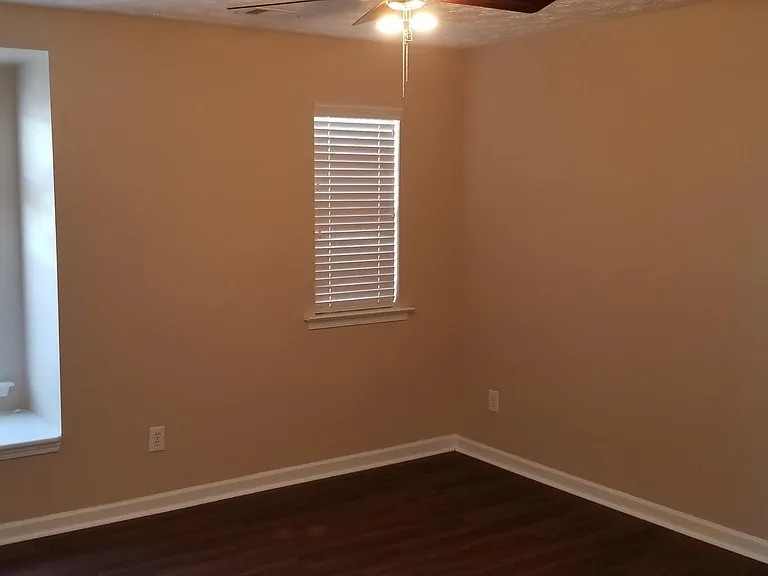 2761 Groovers Lake Point — Photo 13
