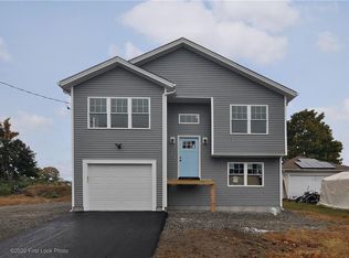 42 Eddington St, Pawtucket, RI 02861