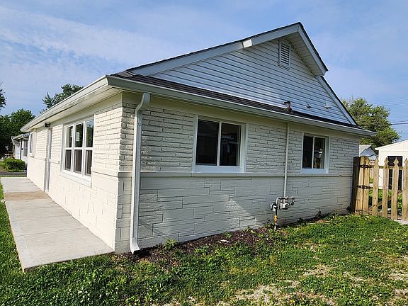 4th image of 452 Park Dr