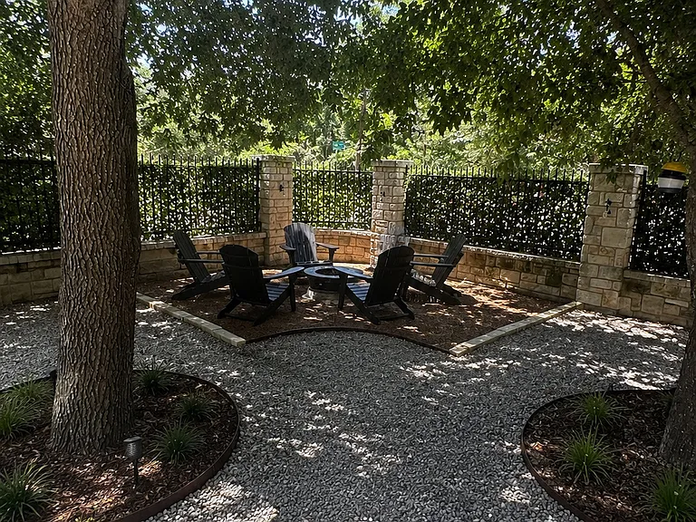 1126 Terry Dr #A — Photo 2
