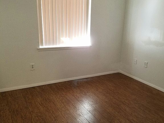 4th image of 1278 Westside Dr