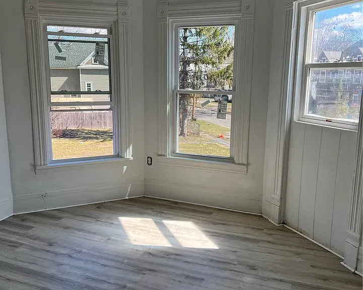 100 Davis St #2 — Photo 3