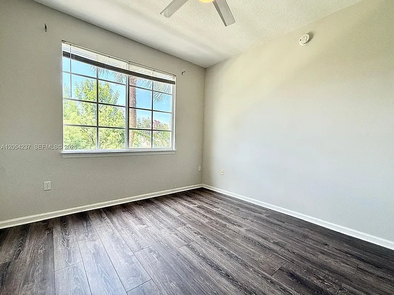 9208 Myrtlewood Cir W #208 — Photo 12
