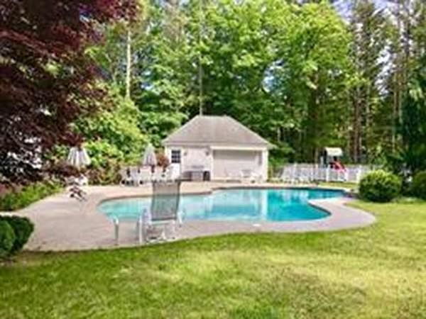 1st image of 83 Longwood Cir