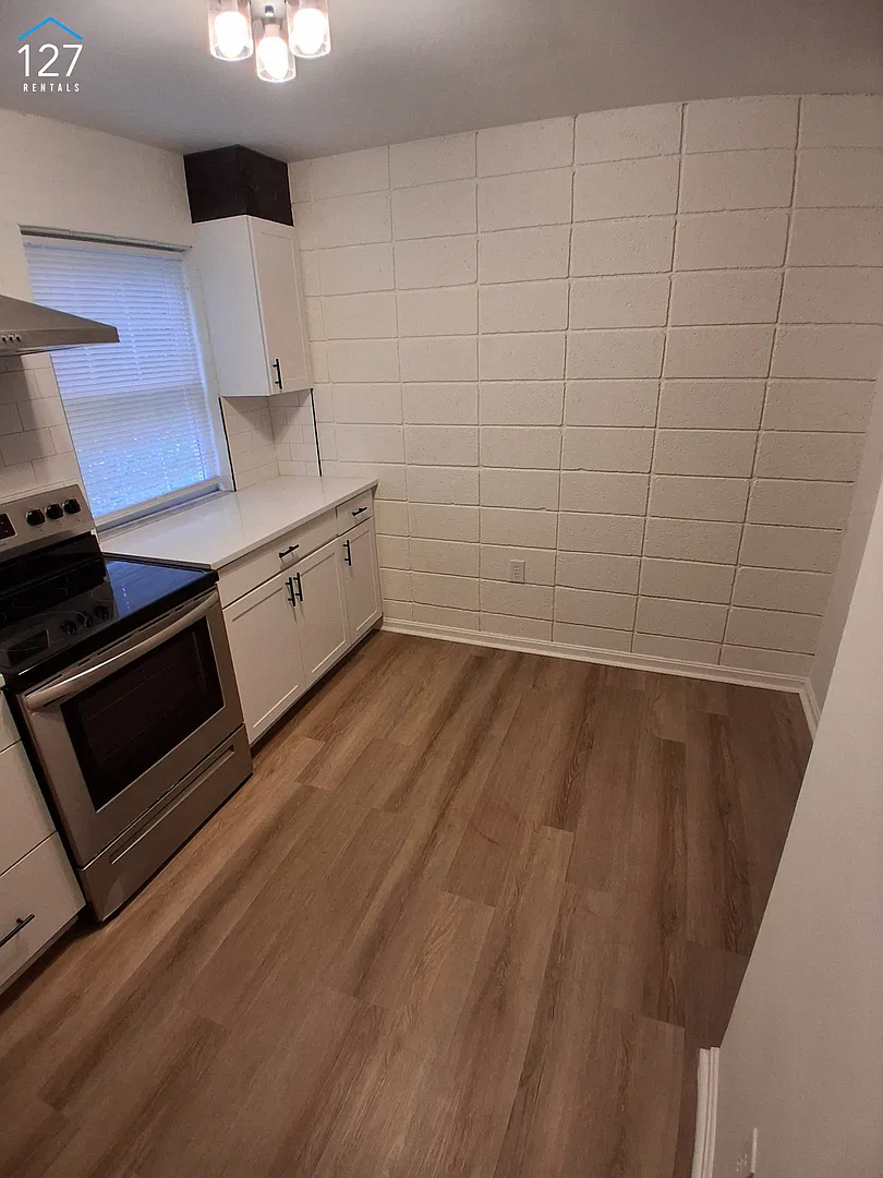Inviting 2-Bedroom Apartment in the Heart of Lynchburg! — Photo 2