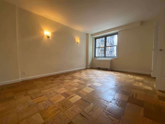 5th image of 250 E 63rd St APT 412