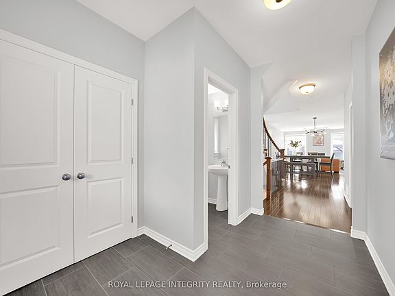 4th image of 573 Egret Way