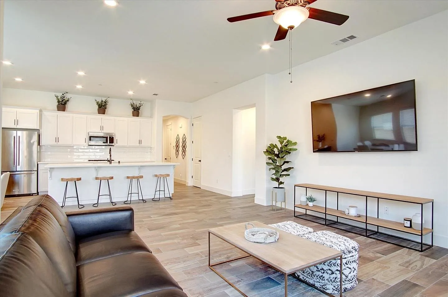 3 bed, 1675 sqft, $4,000 — Photo 4