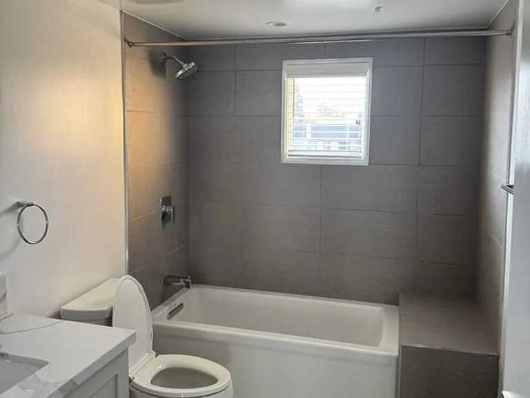 137 S Wilson Ave #305 — Photo 7