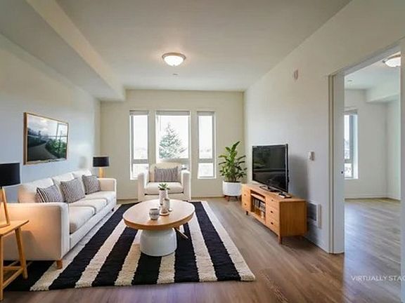 2nd image of 22025 NE Halsey St #212-202