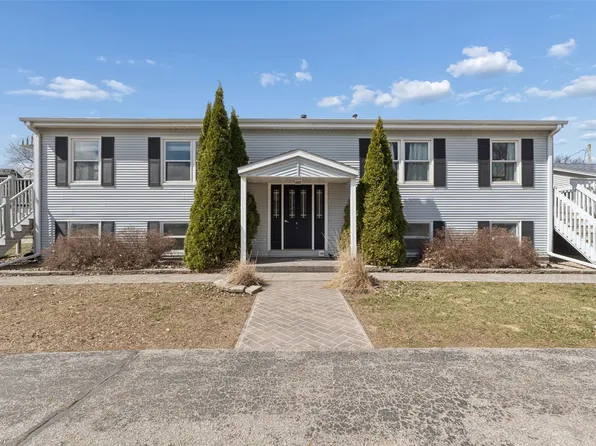 2 Country Cir #1, Mason City, IA 50401