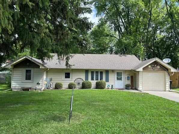 206 E Sycamore St, Normal, IL 61761