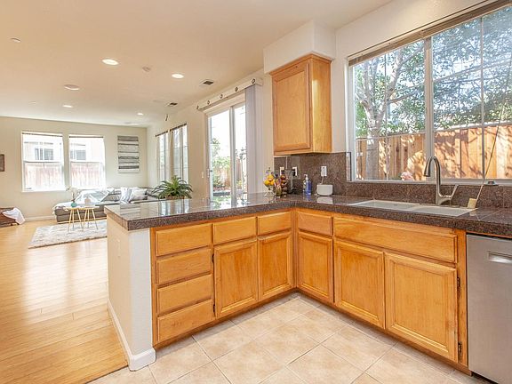 5th image of 34467 Torrey Pine Ln
