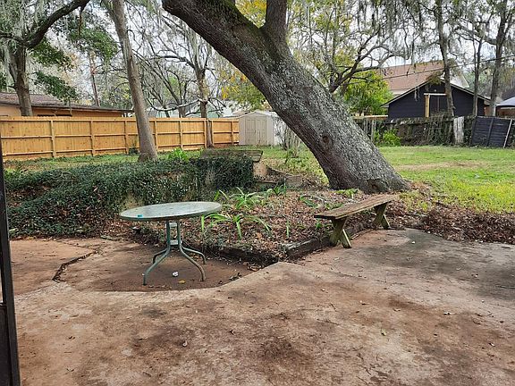 5th image of 501 Southern Oaks Dr