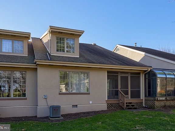 2nd image of 211 Willow Valley Dr