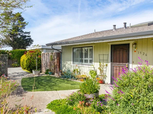 1526 Brazil Ln, Santa Cruz, CA 95062