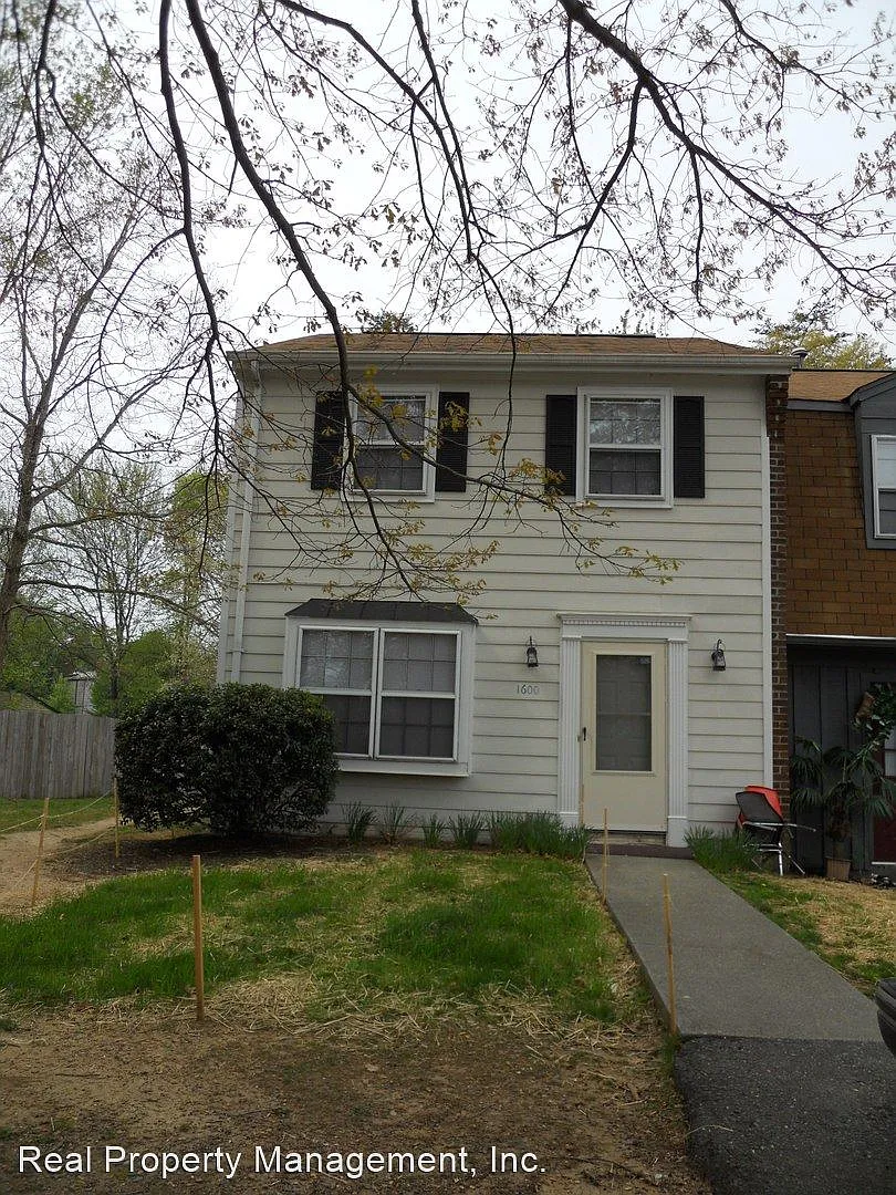 1600 Townwood Ct photo 1