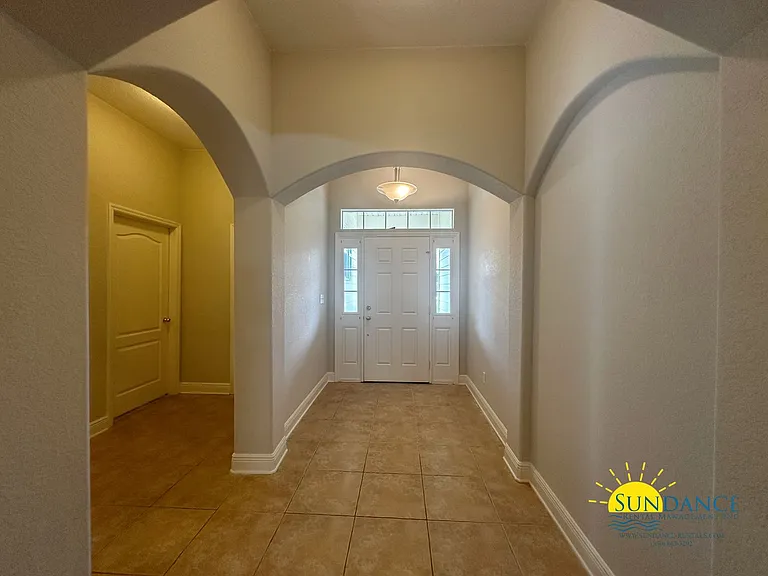 1533 Venice Ave — Photo 2
