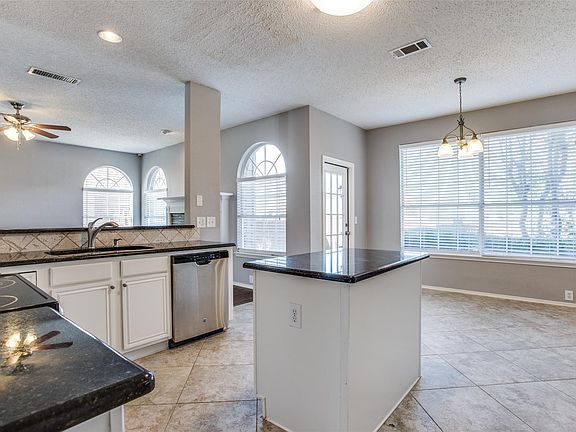 5th image of 10313 Chablis Ln