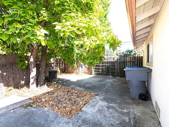 4th image of 2565 Sacramento Dr