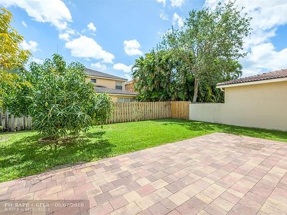 4th image of 5052 Sancerre Cir