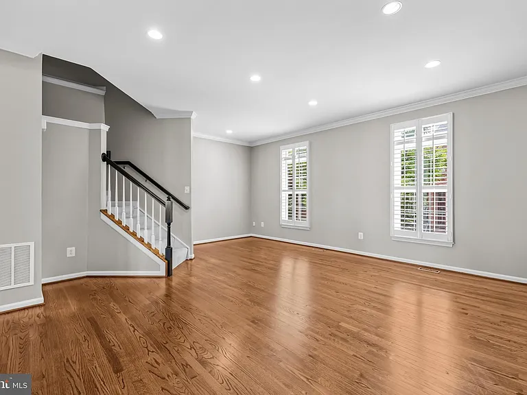 5011 Waple Ln — Photo 31