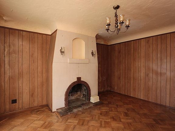 2nd image of 564 Hensley Ave