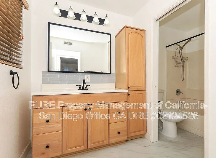 11317 Avenida De Los Lobos #E — Photo 13