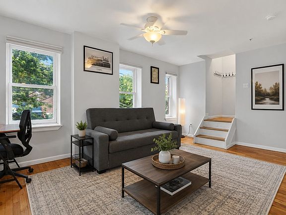 3rd image of 440 Jersey Ave #202