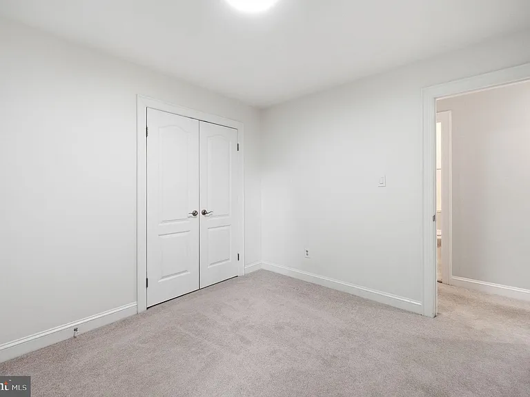5610 Cavalier Woods Ln — Photo 22