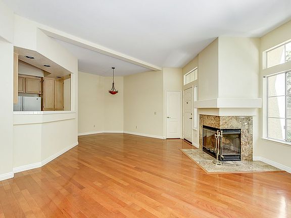 4th image of 11190 Provencal Pl