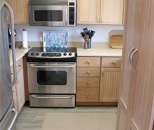 5th image of 26370 Hickory Blvd APT 403