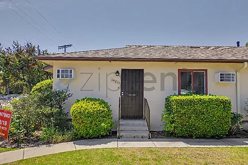 14801 Burbank Blvd Photo 1