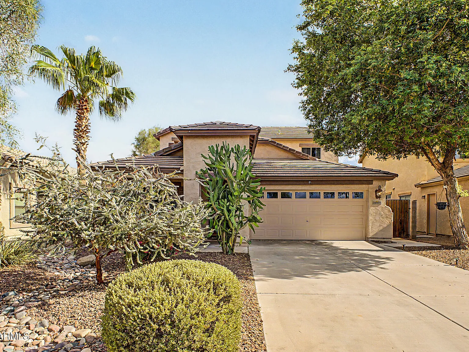 4 bed, 2.5 bath, 2275 sqft, $2,750 — Photo 4