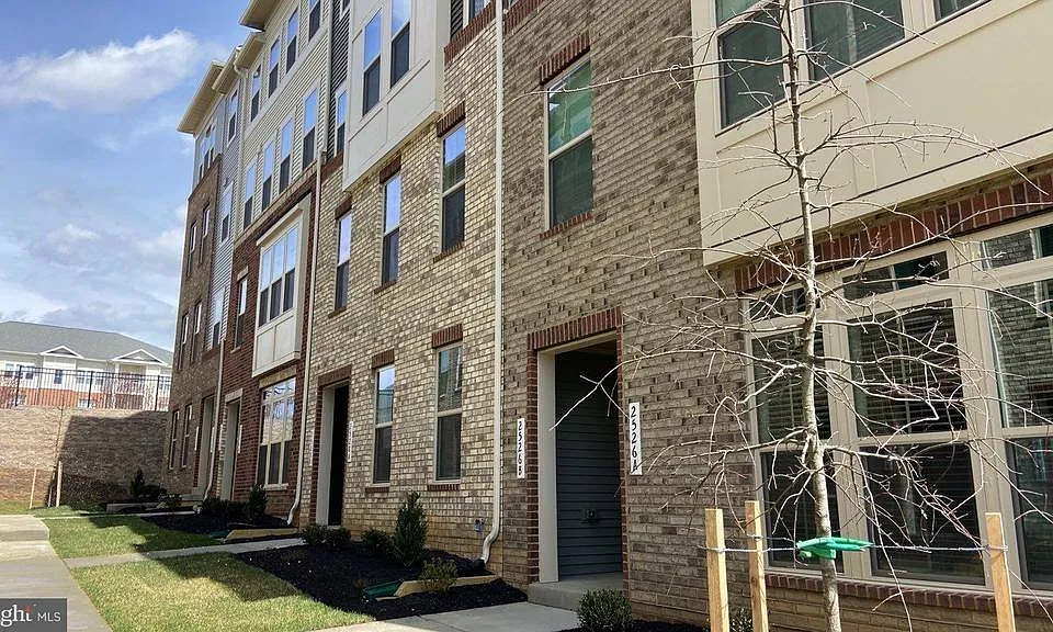 2528 Verona Pl #A