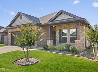 219 Sandy Dr, Ocean Springs, MS 39564