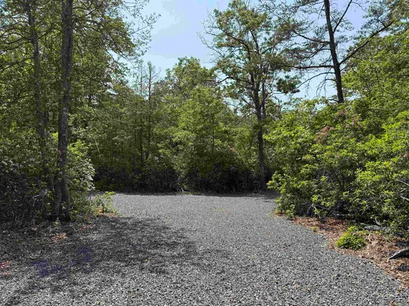 27 Woodside Dr, Dennisville, NJ 08214