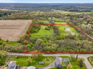 2-3 4th Valley N, McHenry, IL 60050