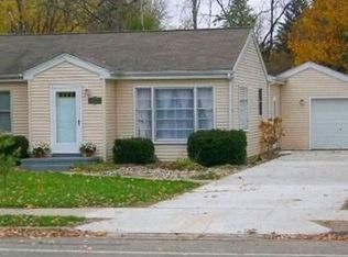 3032 Pleasant Grove Rd, Lansing, MI 48910